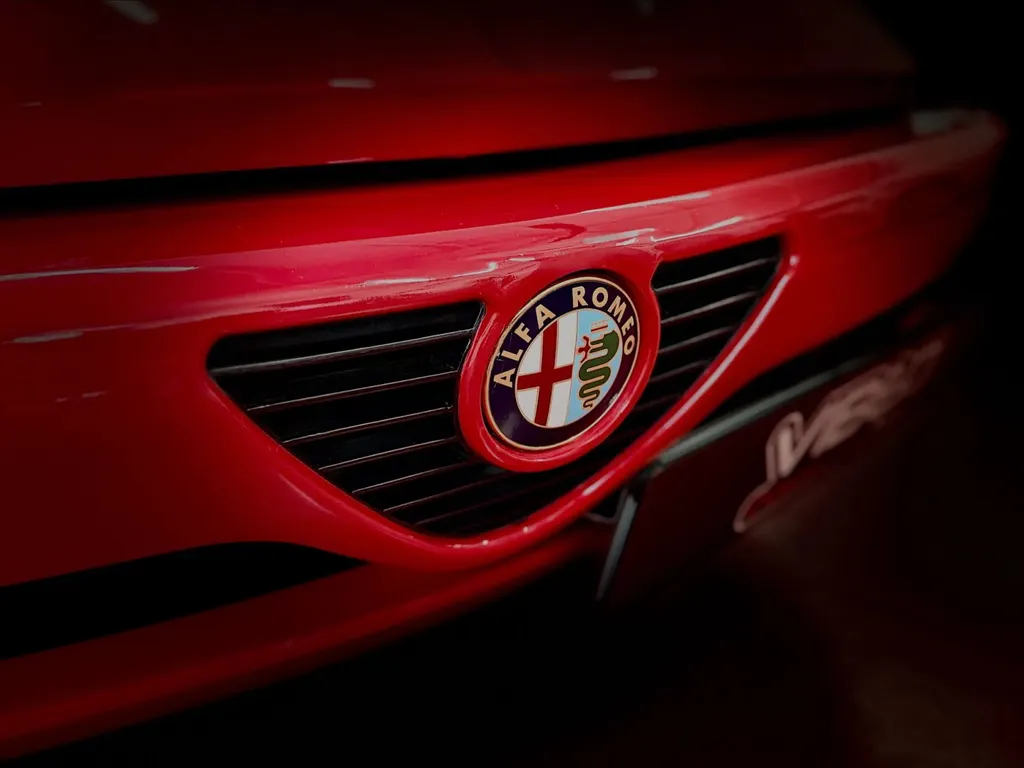 Alfa romeo spider 9fbedjybidk7hmorobi6r