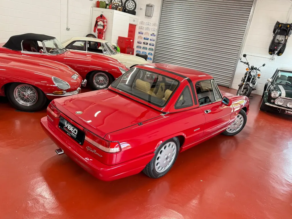 Alfa romeo spider vxidldlvetkhtgfuttdef
