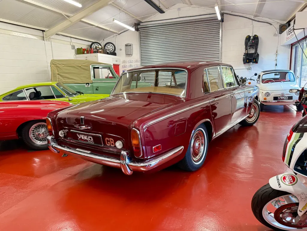 Rolls royce silver shadow lqvm7w10gmt3jdibnw4dr