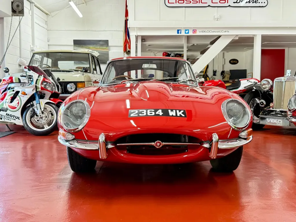 Jaguar e type 2rsyjowl2xdngmet475o6
