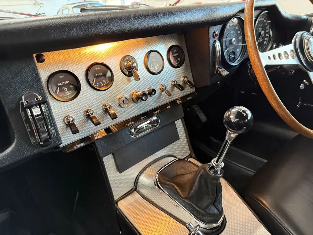 Jaguar e type 5cybgvomnbw0wqaictb8b