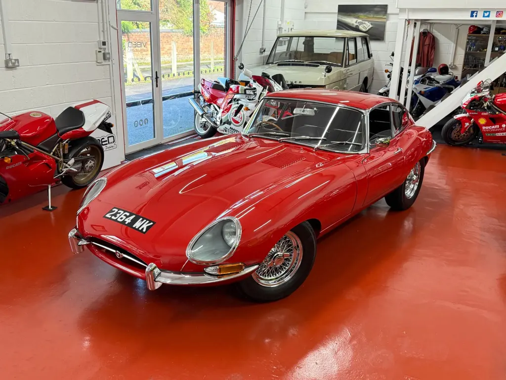Jaguar e type driw gkqljs7qeufxig3q
