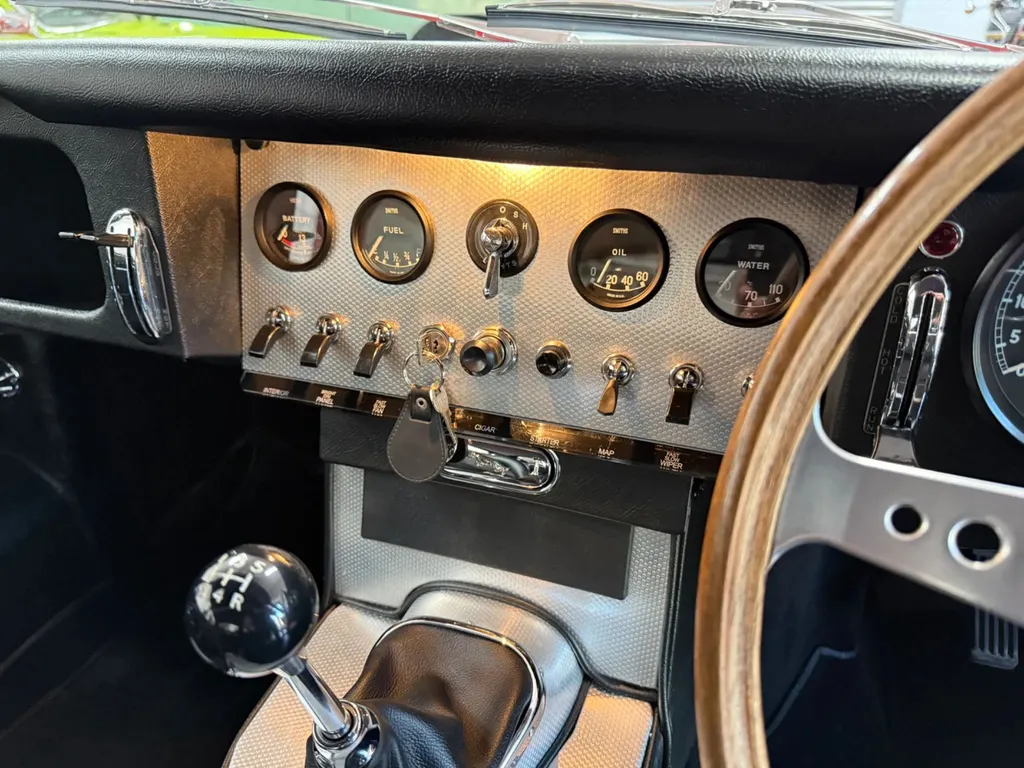 Jaguar e type fkaoodpzhruz6rptztrjw