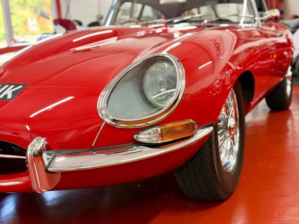 Jaguar e type lkgwdfnt7djub7nkcyhxc