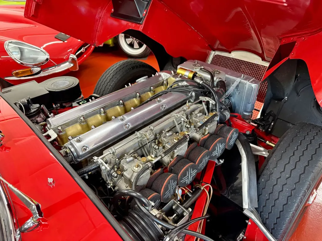 Jaguar e type rpquz4vgs8eeneaswsfua