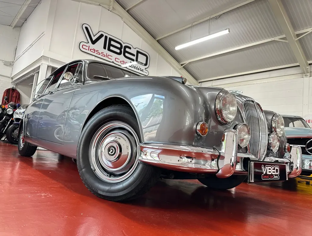 Daimler 2.5 v8  2thzda2zm5jr gs4h9vdf