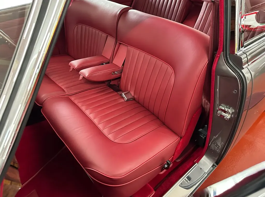 Daimler 2.5 v8  4s0zjfnmik4oajtt yobm