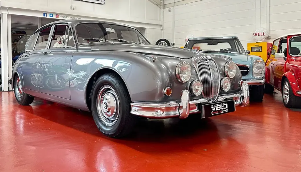 Daimler 2.5 v8   p6 egvqpia5j6stqgygs