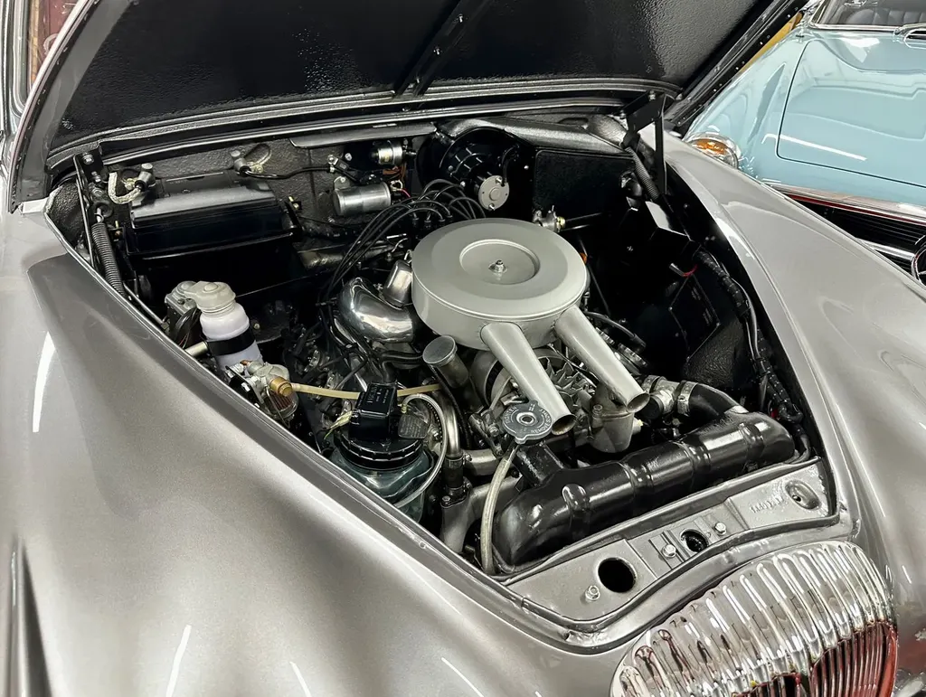 Daimler 2.5 v8  xcin64ytlx6ijmx1uydf3