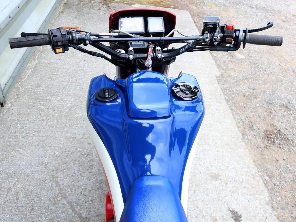 Honda xlv750r  dbce23zhemnjm cbi7zbx