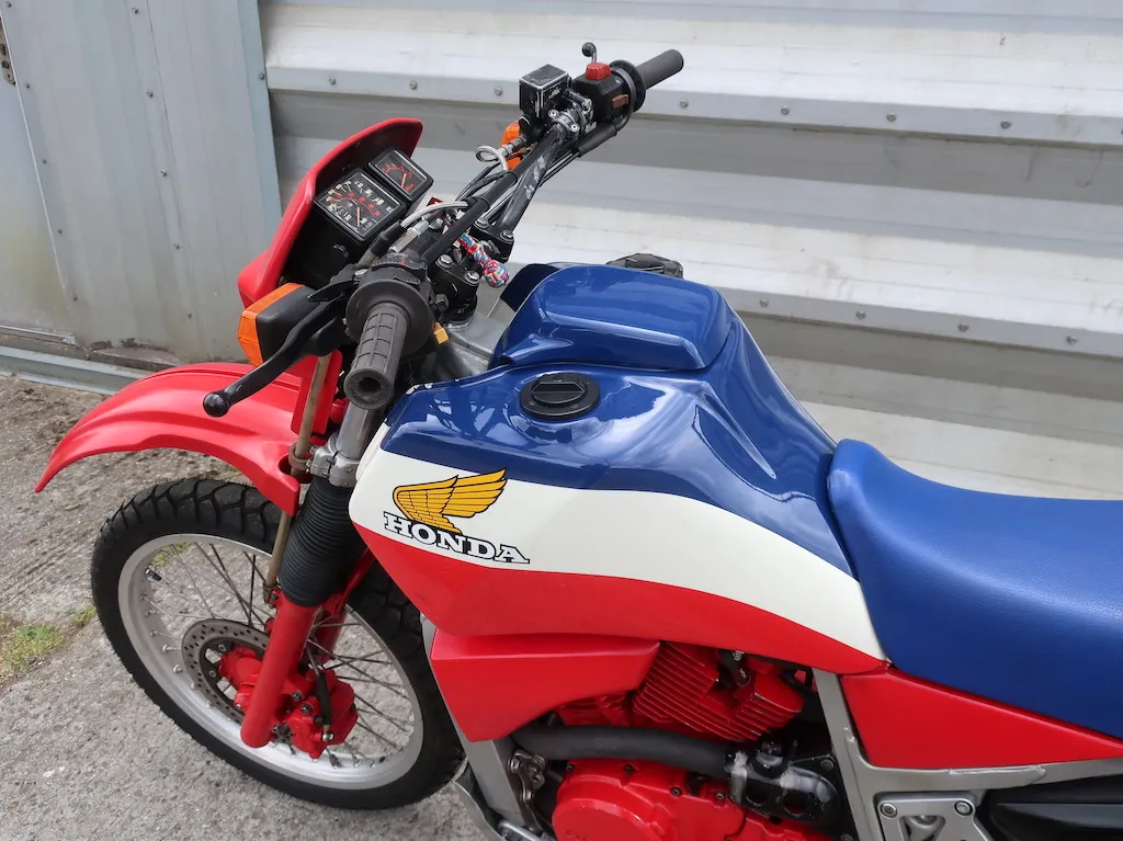 Honda xlv750r  sj1xh1ckqwkgk7mids ct