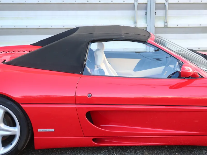Ferrari f355  plwlpigsrt9 9shh1lrz