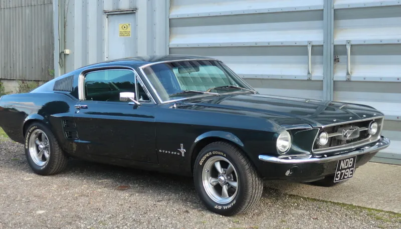 Ford mustang y8q0drrkzbogxnaatuys4