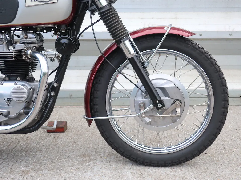 Triumph  bonneville yhyimh8zxgdwdz76ut1j9