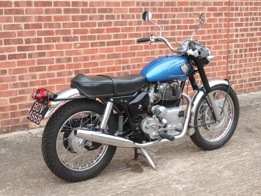Royal enfield interceptor cuabgxhkeq1ow6zesv4uo