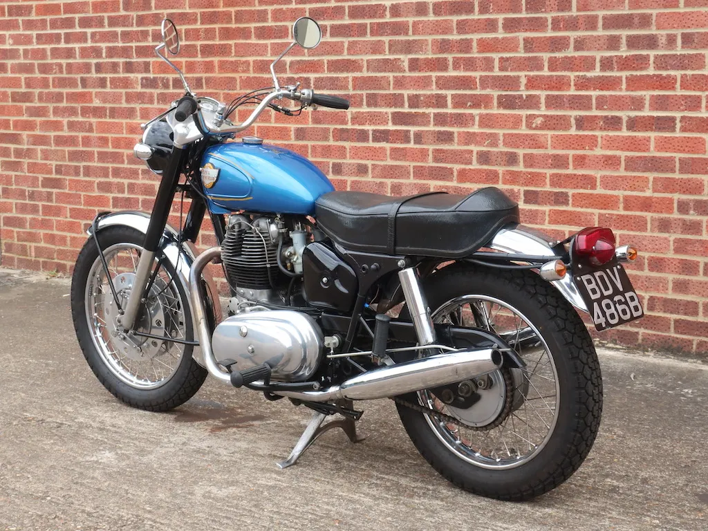 Royal enfield interceptor juojskbv8nbc6johyreww