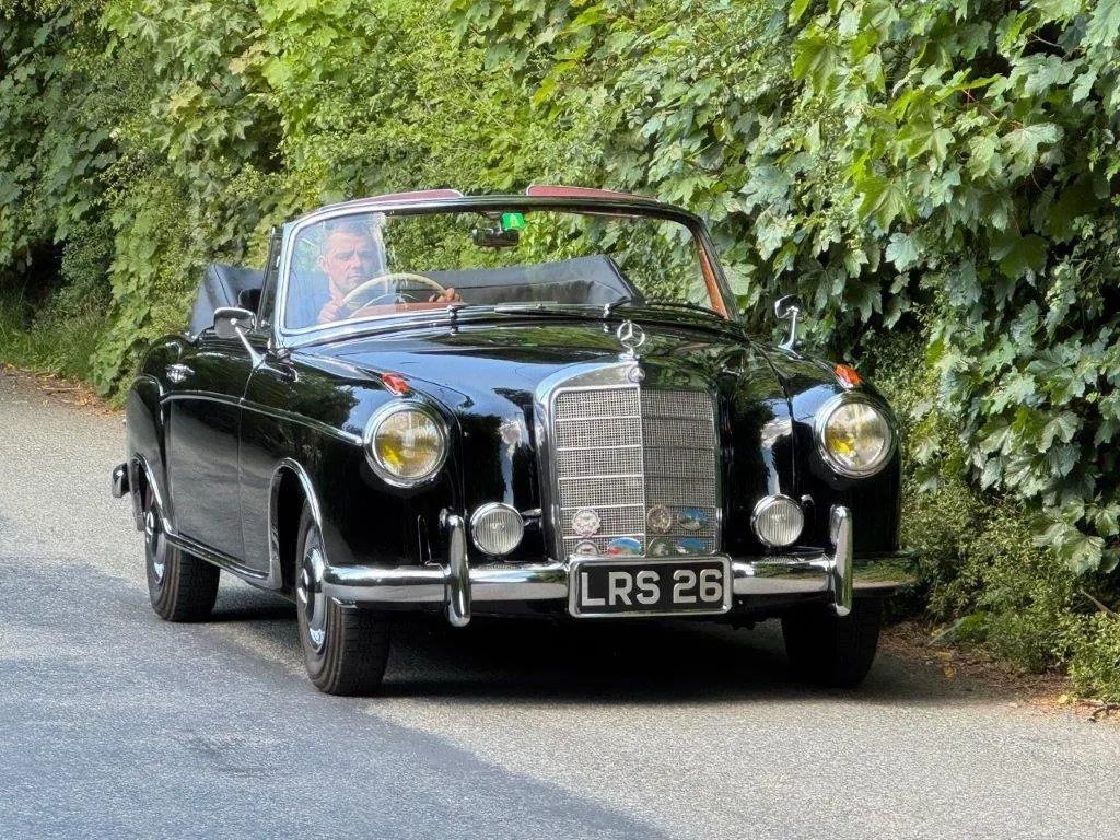 Mercedes benz 220s chu99f ycav36afprc1v7