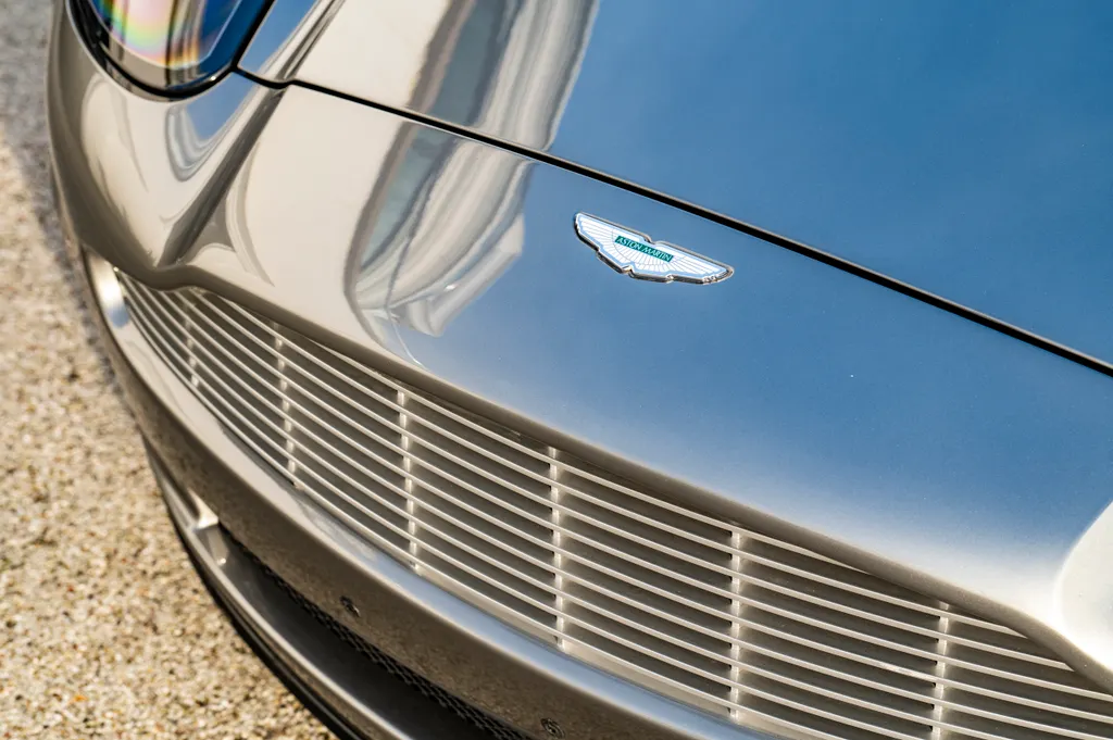 Aston martin vanquish pre production  delivery mileage  am heritage status plnpkquqrx3d7w1pngeze
