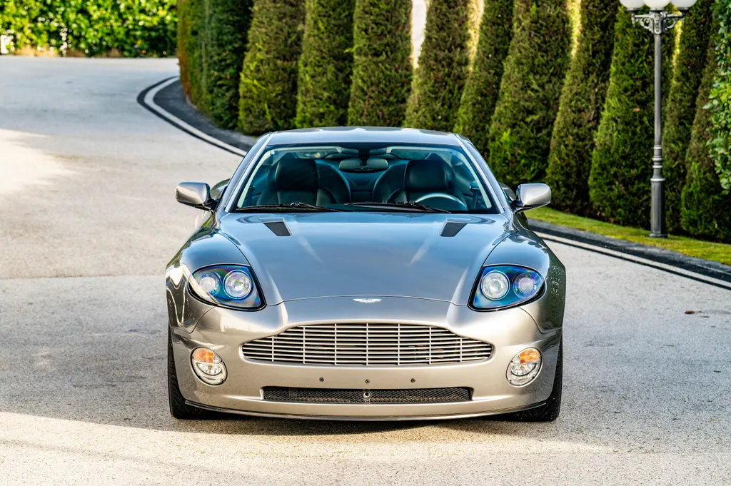 Aston martin vanquish pre production  delivery mileage  am heritage status qwh1tdmwf0xe4atggz8kv