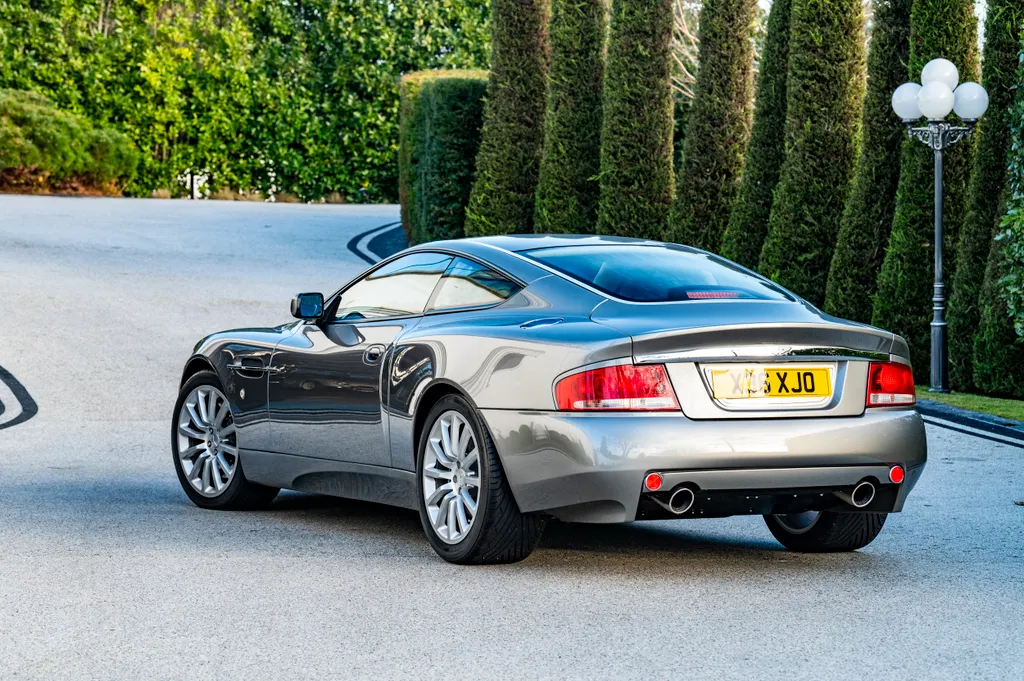 Aston martin vanquish pre production  delivery mileage  am heritage status uakzi5zo2e2e mnlzz5wn