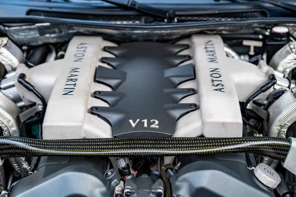 Aston martin vanquish pre production  delivery mileage  am heritage status p6tjvsr6l0xrizzagouxq