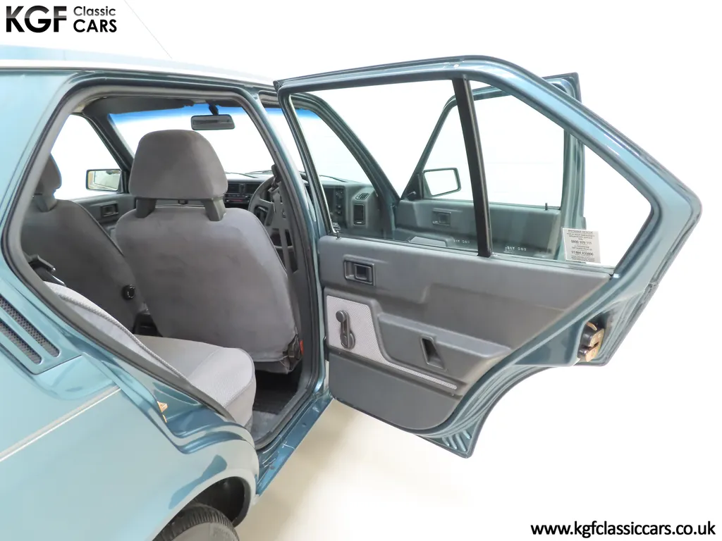 Volvo 340 mdxa8neqxpcg2vp9luz6n