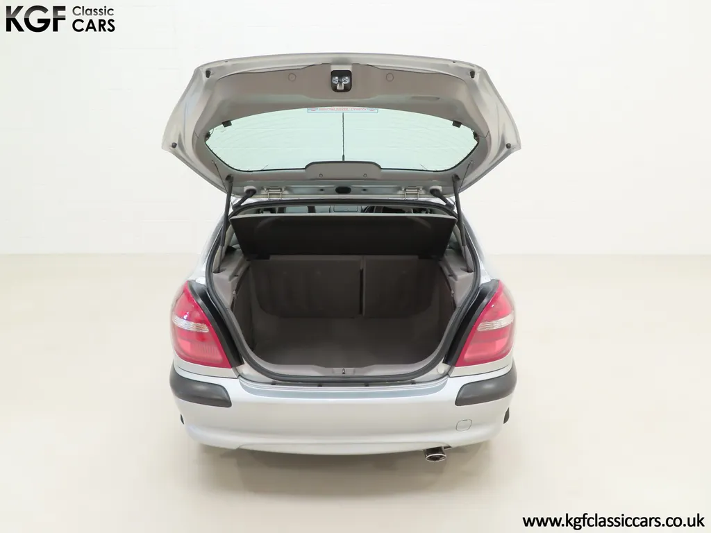 Nissan almera rhl3w2n bdbe6anerxku2