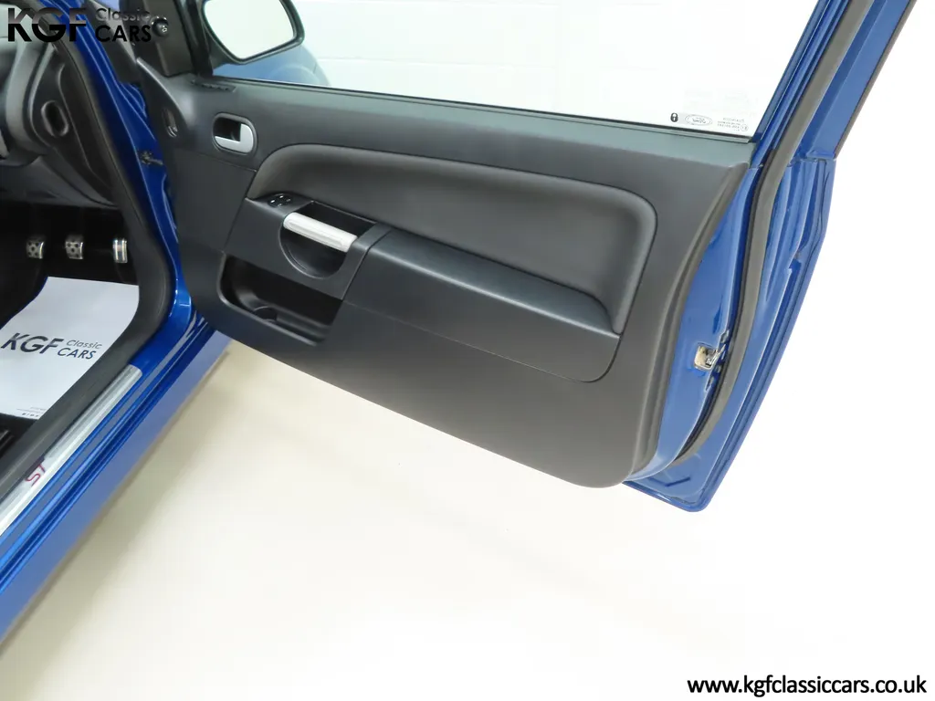 Ford fiesta dz0rb5csdupmpevgchbcu