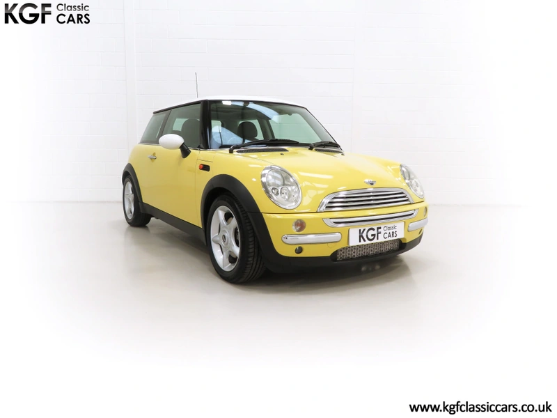 Mini hatchback 5twg82zg42eqeojovfure