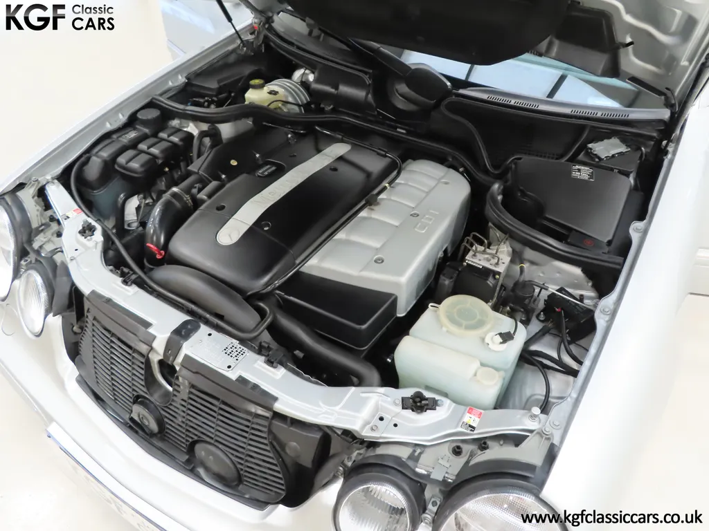 Mercedes benz e class l1ch3hb scacwlmabnnub