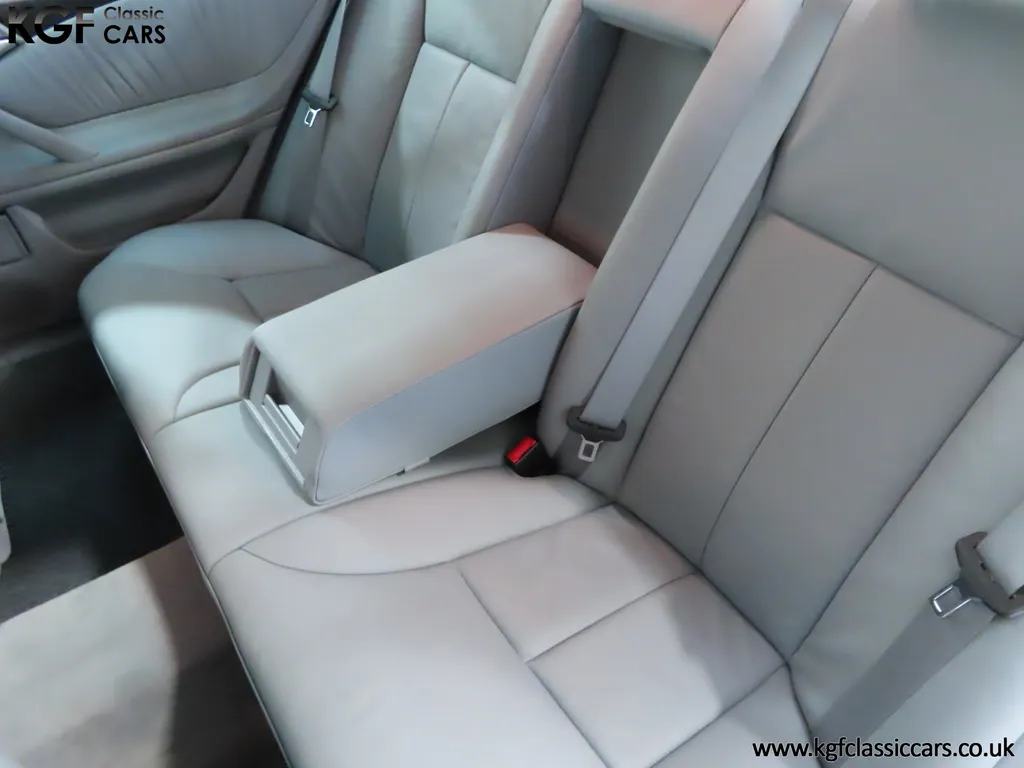 Mercedes benz e class p1qdmpg5pfychienn5t6l