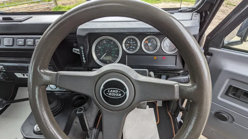 Land rover defender  ep peymcj1xpgulgmljo