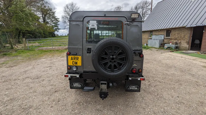 Land rover defender cdhhvafrmat204p8e3gbq