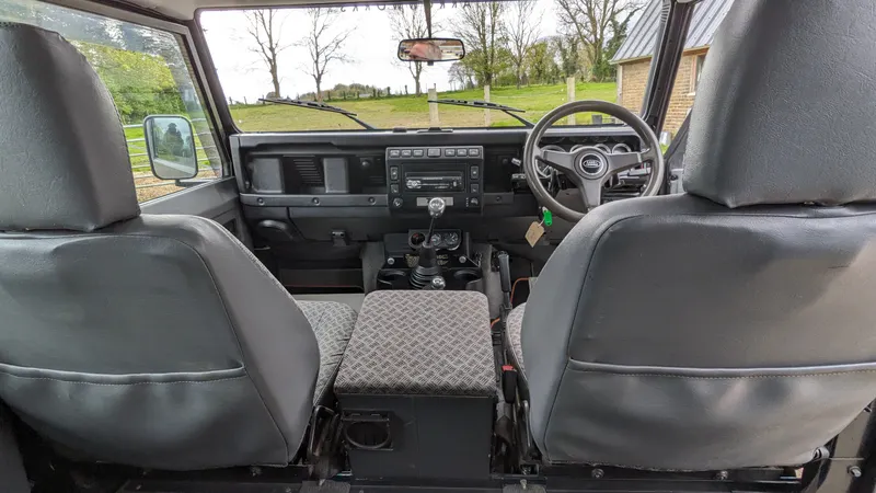 Land rover defender yefve rxciiacviwz2nb2