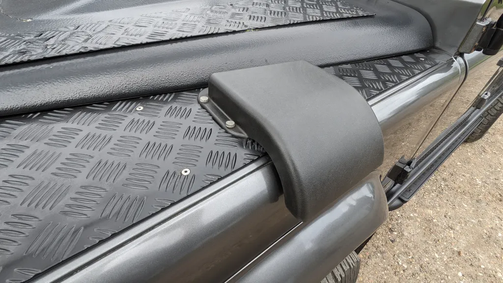 Land rover defender vaw3jkzp3w4qesteqw2hv