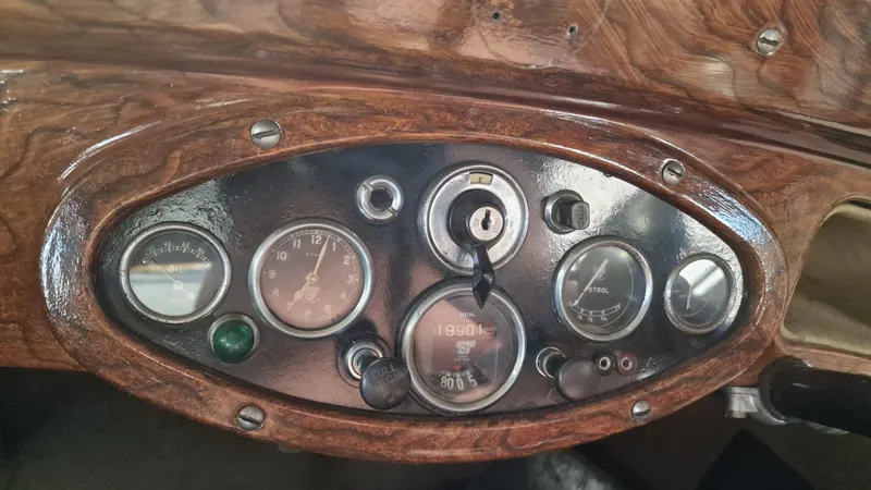 Morris 10   4 rq9jhnffsklt7 ugqutsj