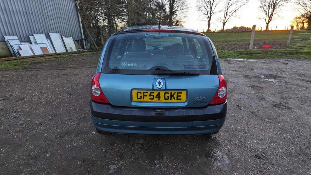 Renault clio iljb4mnd tjw2t8n0eryo