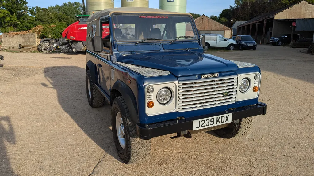 Land rover defender 90 trhafm6sbwrorbeljsjln