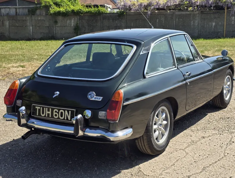 Mgb gt i31smzlsrn9exyol7itvj