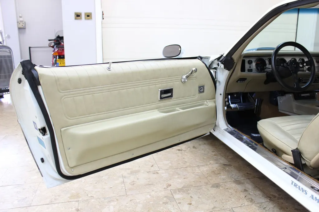 1970 pontiac  transam 400 v8 ram air iii auto nut  bolt restoration  hed6mbktcgzj48 mcw 9g