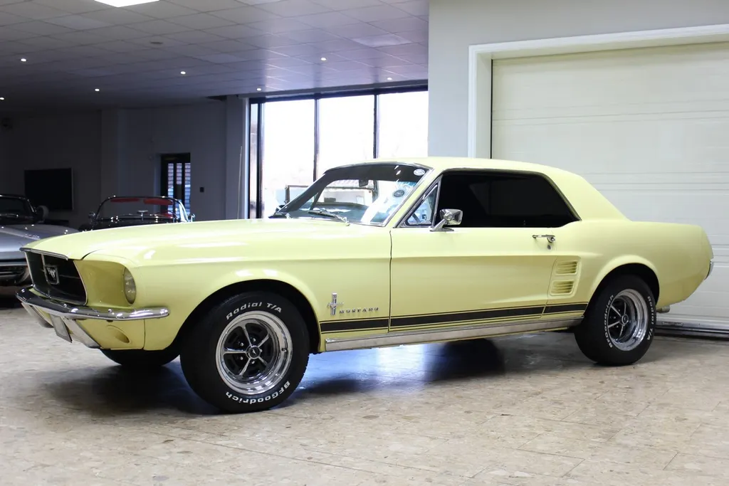 1967 ford  mustang coupe 289 v8 manual   restored   show winning  64be0fh7gc0kvwzudaeee