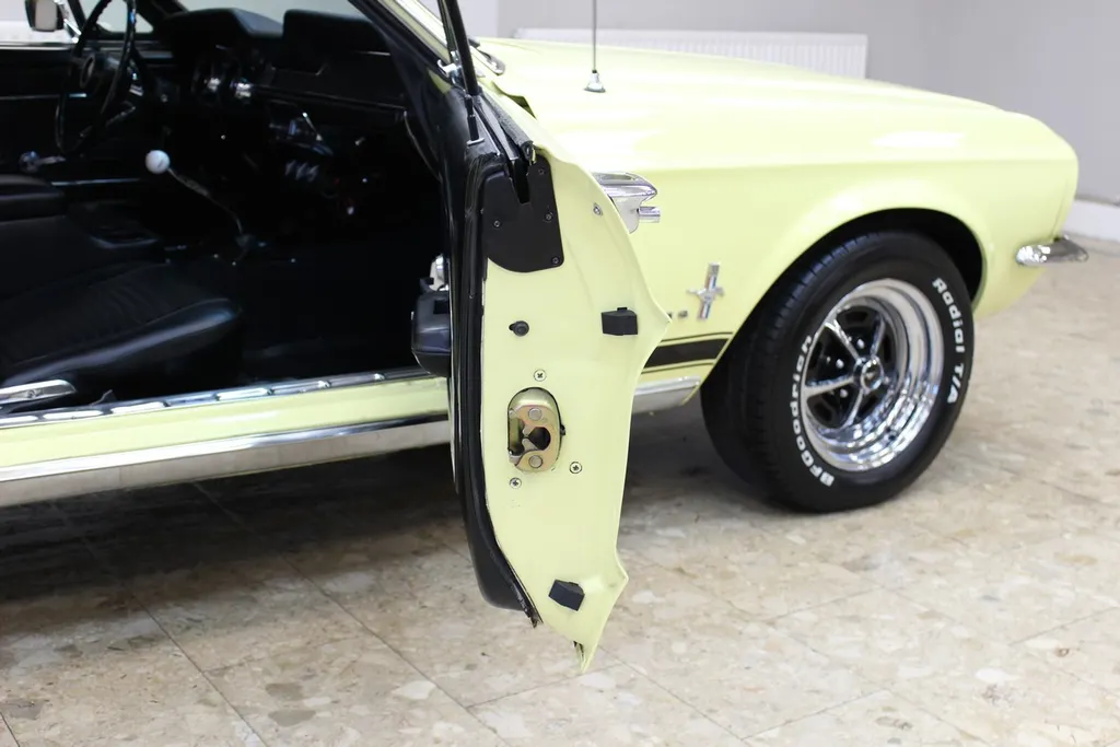 1967 ford  mustang coupe 289 v8 manual   restored   show winning  bgs8kiyrhddlblxlizy a