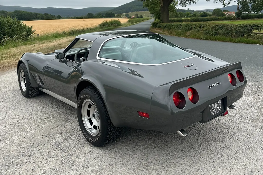 1981 chevrolet  corvette c3 350 v8 auto   restored  f9i4lx ns22jgk03fccvv