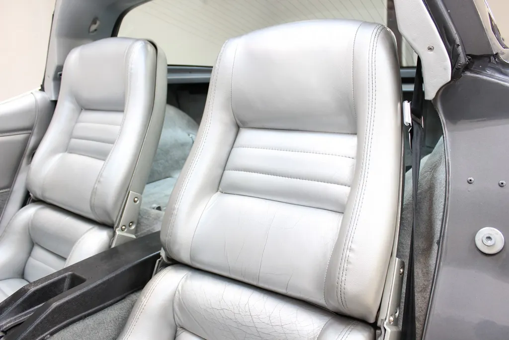 1981 chevrolet  corvette c3 350 v8 auto   restored  k5arr22wcdfabaqmn6kgp