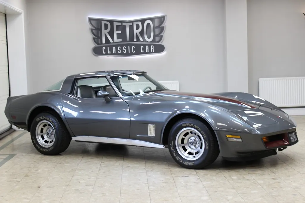 1981 chevrolet  corvette c3 350 v8 auto   restored  qs7mgxpjdziumvhvobxgc