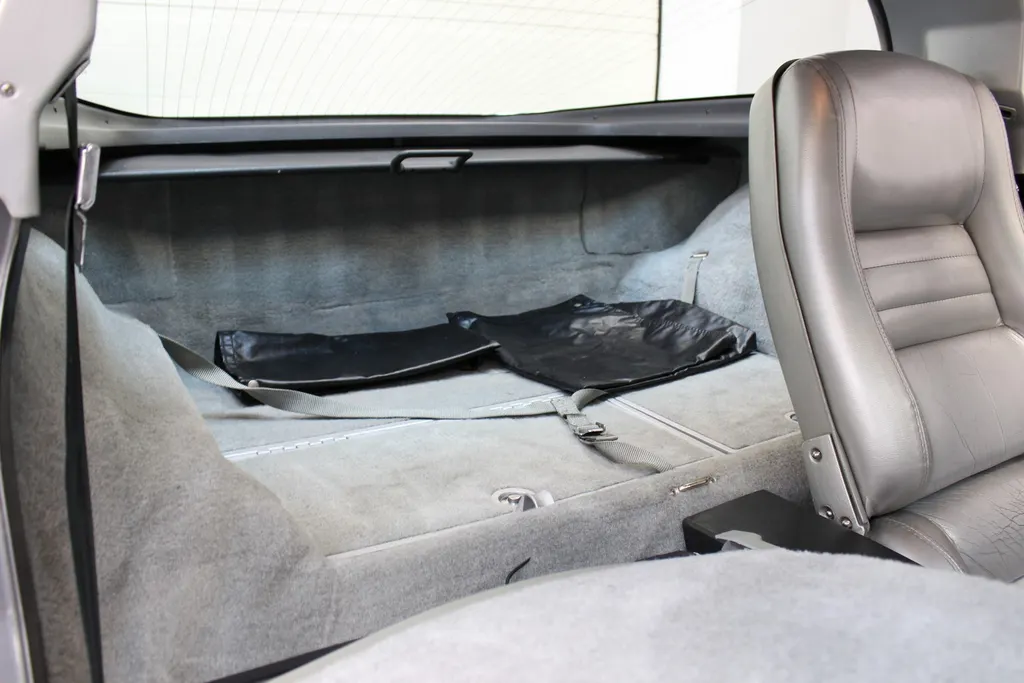1981 chevrolet  corvette c3 350 v8 auto   restored  yox1ihsrdokf o1chm6or