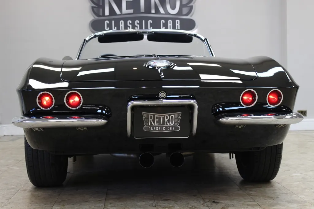 1961 chevrolet  corvette c1 restomod 350 v8 manual   fully restored huge spec  3oacb2gjkoemrisjsdjdu