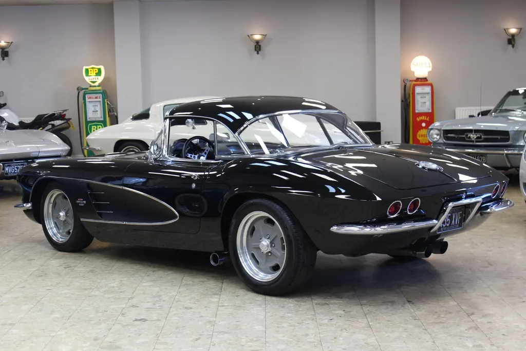 1961 chevrolet  corvette c1 restomod 350 v8 manual   fully restored huge spec  ldcnka9mawfkw8g5f0hvz