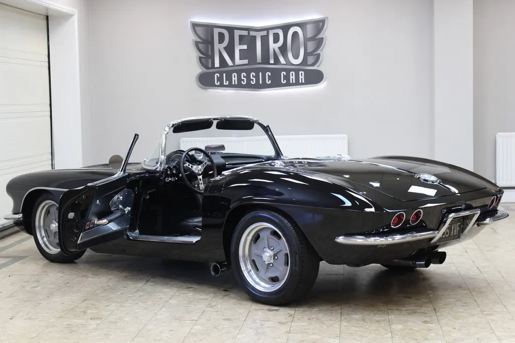 1961 chevrolet  corvette c1 restomod 350 v8 manual   fully restored huge spec  lkncnabf8thztuyhollsw