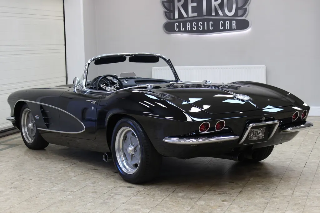 1961 chevrolet  corvette c1 restomod 350 v8 manual   fully restored huge spec  elwb22uqzxxwz8be6gect